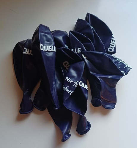 Quelle werbeluftballons - quelle,